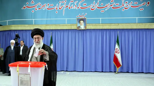 خامنه اي ایرانیانو ته وویل چې ''د ټاکنو په اړه د هېواد د دښمنانو خبرې بې باکه وبولئ''.