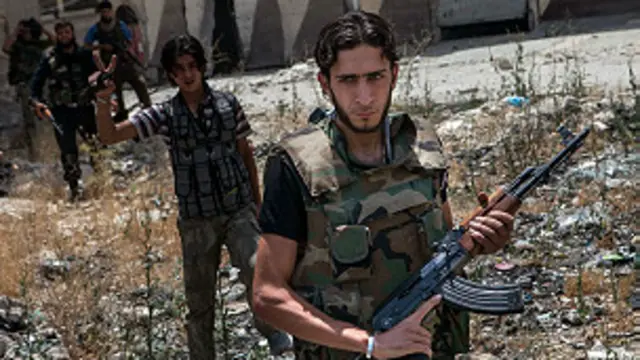 گزارش‌هایی از آغاز ارسال اسلحه برای 'شورشیان میانه‌رو' منتشر شده