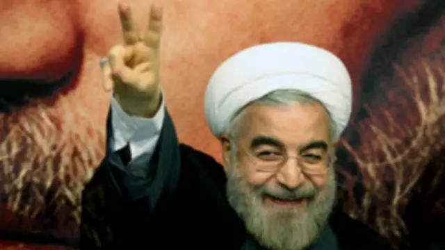 Руҳоний ўз ғалабасини "демократия, ҳамкорлик ва очиқ мулоқотни ҳурмат қилувчилар учун имконият" деди.