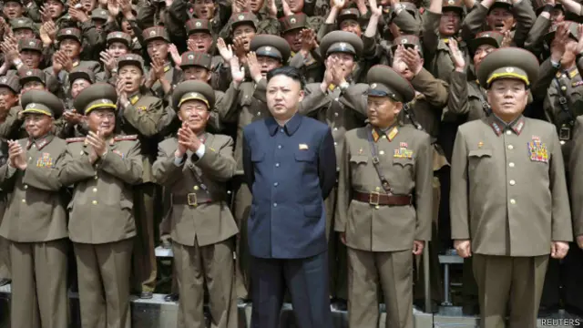Kim Jong-un memerintahkan pasukan 'bersiaga penuh untuk setiap operasi militer yang bisa terjadi sewaktu-waktu'.