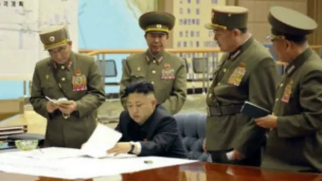 Tường thuật mới đây nói Kim Jong-un ra lệnh cho các quan chức phải nghiên cứu kỹ càng về Đệ tam Đế chế của Hitler