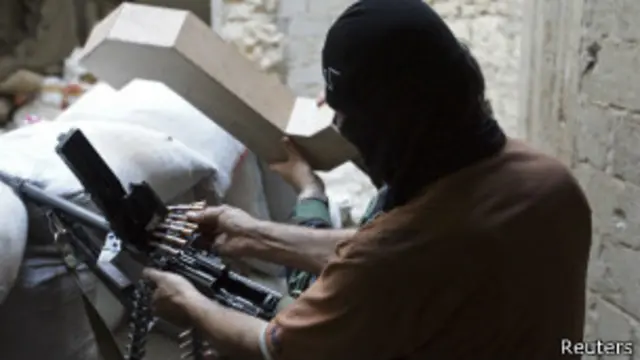 مخالفان مسلح دولت سوریه در هفته‌های اخیر در صحنه نبرد با نیروهای دولتی، متحمل چند مورد شکست شده‌اند