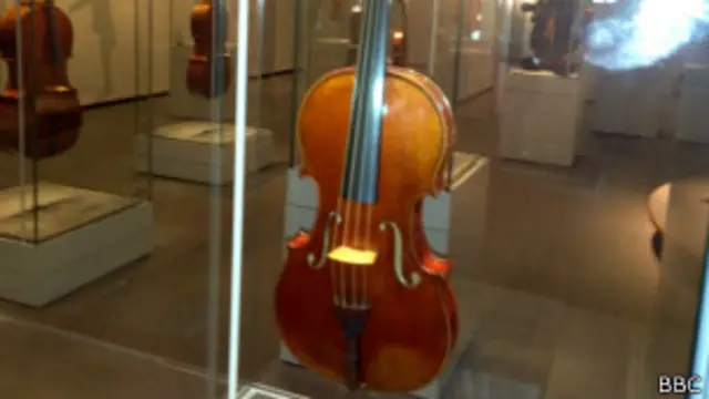 Скрипка Страдивари