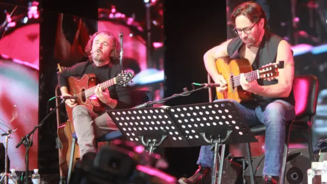 Знаменитий американський гітарист привіз до Львова нову програму під назвою "Бітлз і більше". Він розповів, що музика ліверпульської четвірки мала на нього вагомий вплив разом із традиційним джазом.