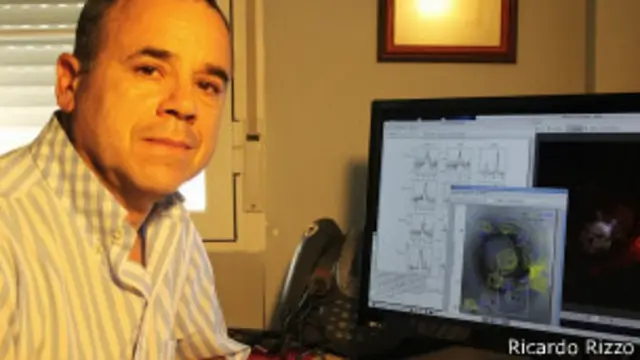 Rizzo, que lleva 14 años en España, asegura que no cree en marcianos.