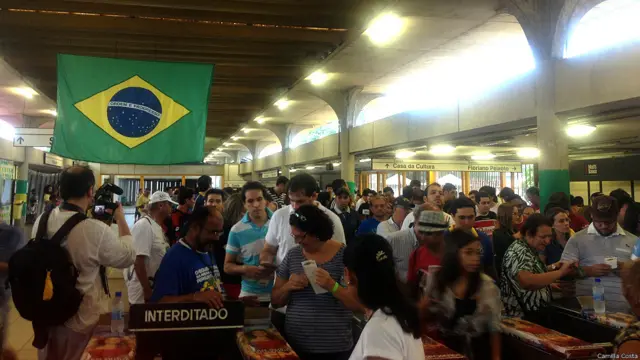 Filas em estação de Recife