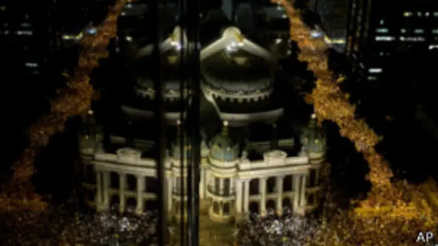 Manifestantes tomaram a região da Cinelândia, no centro do Rio