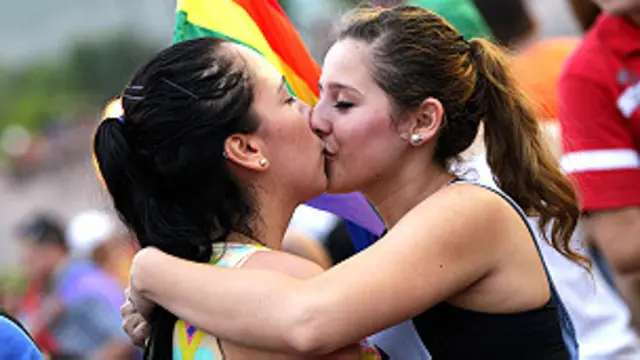 बैंग विद फ्रेंड्स ने बताया है कि उसके पास एक करोड़ से अधिक पंजीकृत उपयोगकर्ता हैं