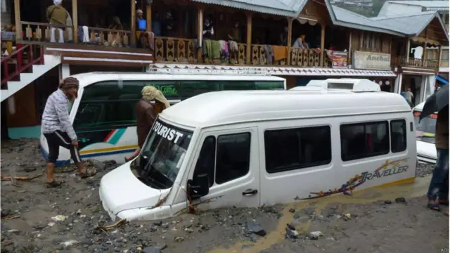 उत्तराखंड में बाढ़