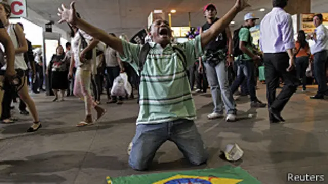 manifestante en Brasil