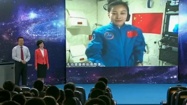 Bà Vương đã dùng nhiều thí nghiệm để minh họa