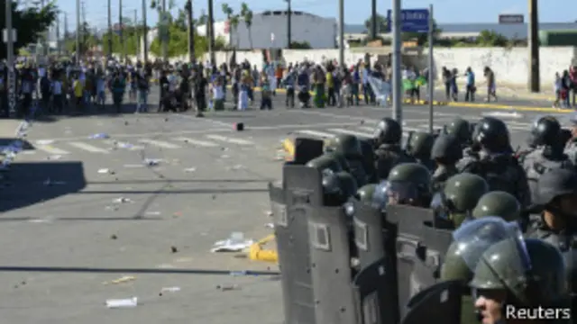 Протестующие в Форталезе