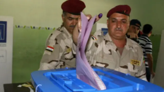 خصص يوم لتصويت مبكر للعسكريين في بعض المحافظات