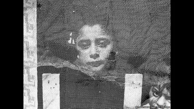 سات سالہ حصام اور ان کے پانچ سالہ بھائی وسیم لبنان کی بقاع وادی میں ایک ٹینٹ میں رہ رہے ہیں۔ 