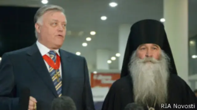 Глава "РЖД" Владимир Якунин и православный священник