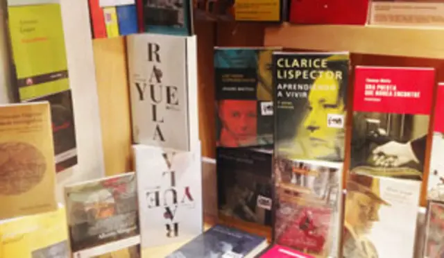 Edición especial de Rayuela en una librería de Buenos Aires