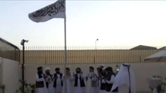 قطر میں طالبان کے دفتر پر افغان امارات کا پرچم لہرانے پر مذاکرات معطل ہو گئے تھے