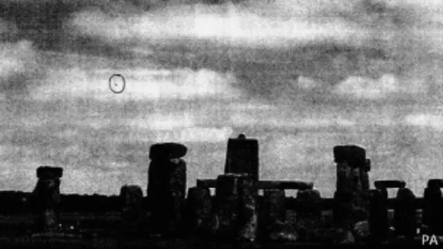 НЛО над Стоунхенджем