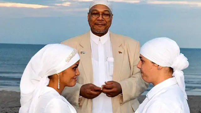 امام داعیه عبدالله خطبه عقد می خواند