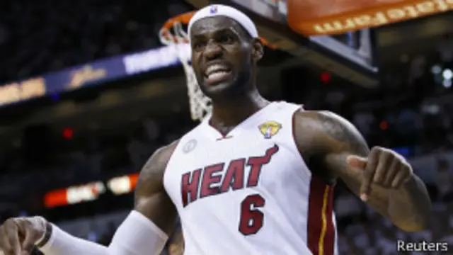 ليبرون جيمس