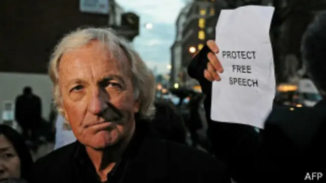 Джон Пилджер