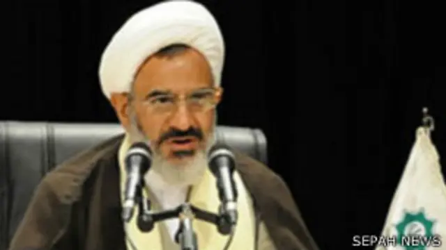 جانشین نماینده آیت‌الله خامنه‌ای در سپاه: نمی‌خواهیم رئیس‌جمهور منتخب زمین بخورد