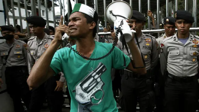 Pendemo Hisbut Tahrir