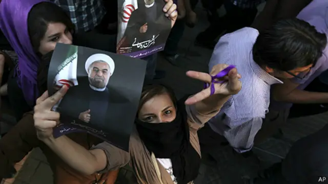 تغییر فضای سیاسی کشور و افزایش آزادی های شهروندی از جمله خواسته های رای دهندگان به روحانی بود