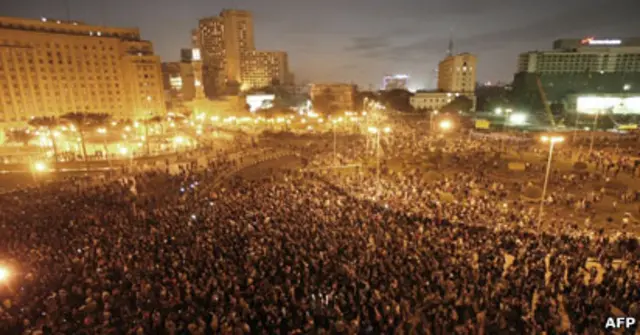 Protesto na Praça Tahrir, no Cairo. (crédito: AFP)