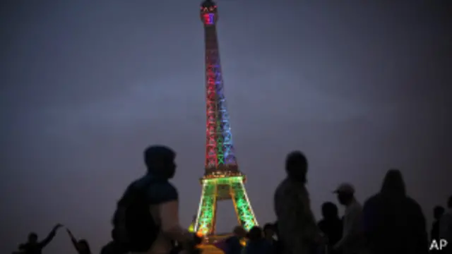 出國(境)團組違規,嚴重違反了中央「八項規定,六項禁令」