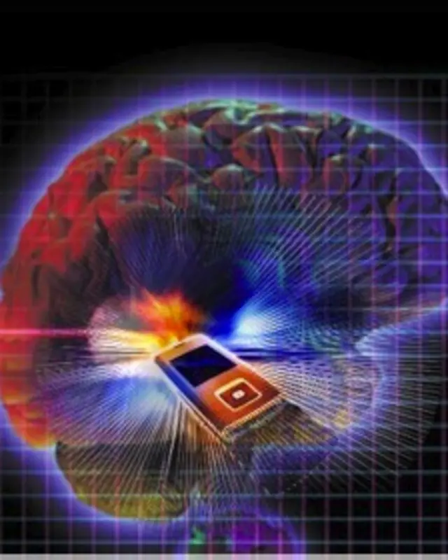 په سرطان باندې د څېړنو نړیواله اداره وايي چې د ګرځنده الکترومقناطیسي څپې د ماغزو احتمالي سرطان را منځ ته کوي.