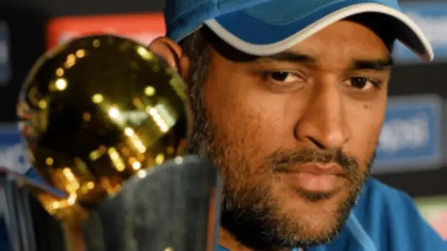 धोनी, क्रिकेट