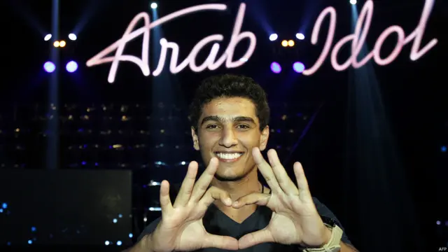 لم يكن عساف، 23 عاما، قبل عدة أسابيع سوى مطرب أفراح مغمور. أما الآن، فقد أصبح بطلا فلسطينيا.