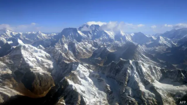 भू-वैज्ञानिकों के अनुसार नया पर्वत होने के हिमालय अभी भी बढ़ रहा है. 