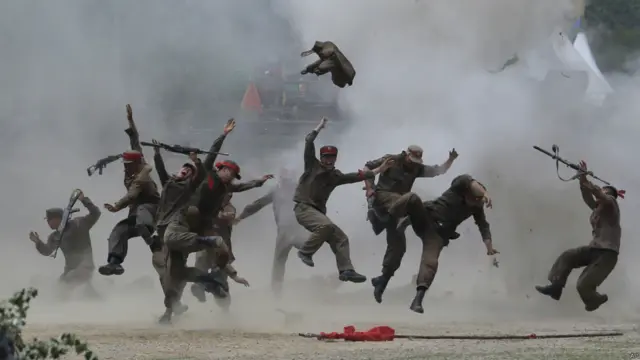 Tentara Korea Selatan memperagakan kembali peristiwa pertempuran Chuncheon, AP 