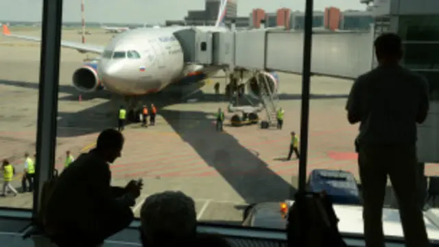 گزارش ها حاکیست که پیمانکار سابق ان اس ای هنوز در مسکو بسر می برد