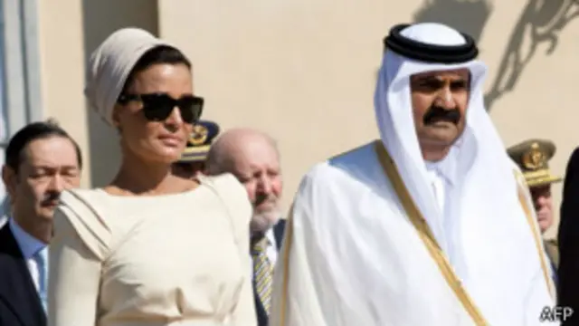 حمد و همسر دومش