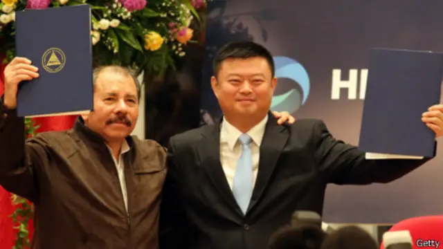 Daniel Ortega y Wang Jing