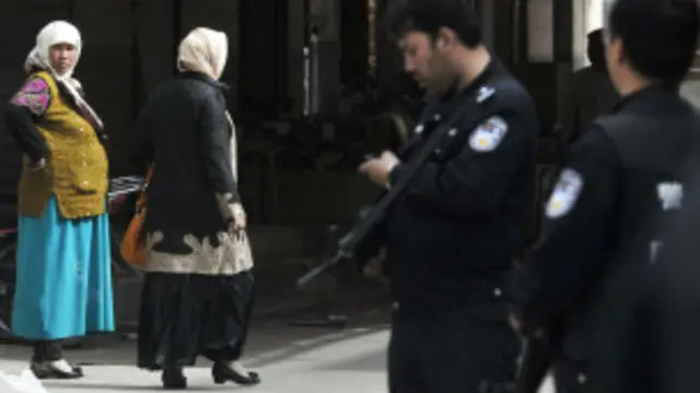 Хитой ҳукумати Шинжон ва Тибетдаги ҳар қандай норозиликни шафқатсизлик билан бостириб келаяпти.