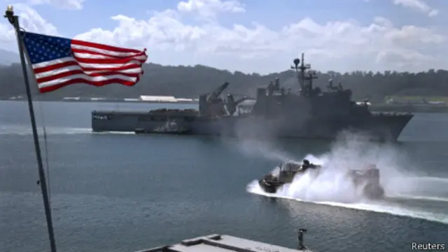 Tàu Mỹ ở Vịnh Subic