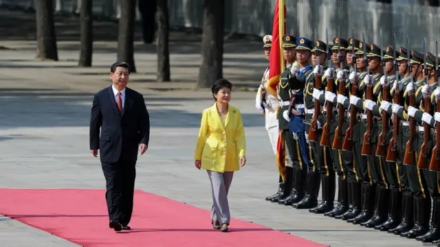 朴瑾惠抵达北京后，中国为其举行隆重的欢迎仪式。