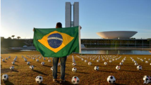 A Copa do Mundo tem sido alvo de manifestações de protesto.