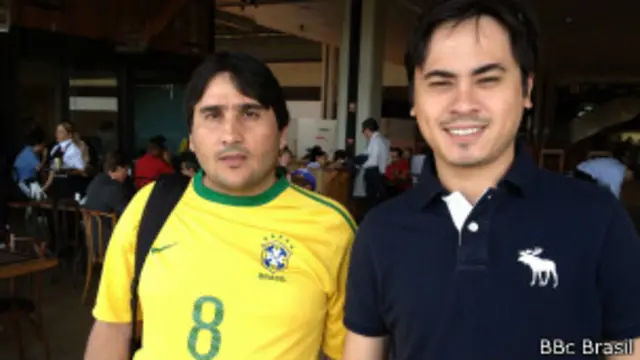 William e Julio, que foram ao Mineirão torcer pelo Brasil (Foto: Rogerio Wassermann/BBC Brasil)