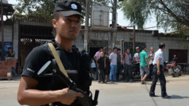 Tuần tra ở Tân Cương