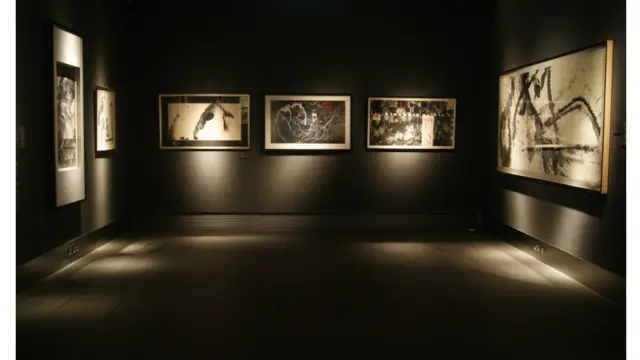 《黎明曙光：1974至1985中国的前卫艺术》