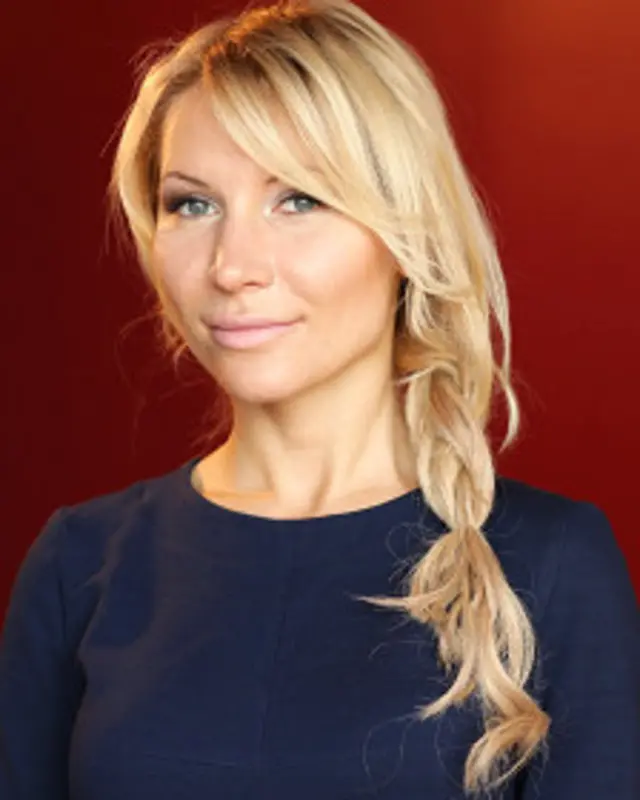 Алена Попова