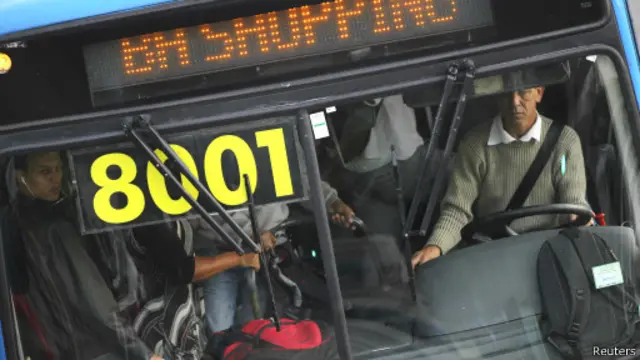 Ônibus em BH / Reuters