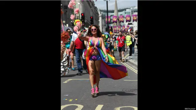 Участница гей-парада