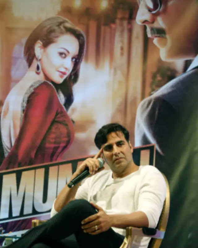 अक्षय कुमार का कहना है कि वह स्टार्स की रेस में यकीन नहीं रखते