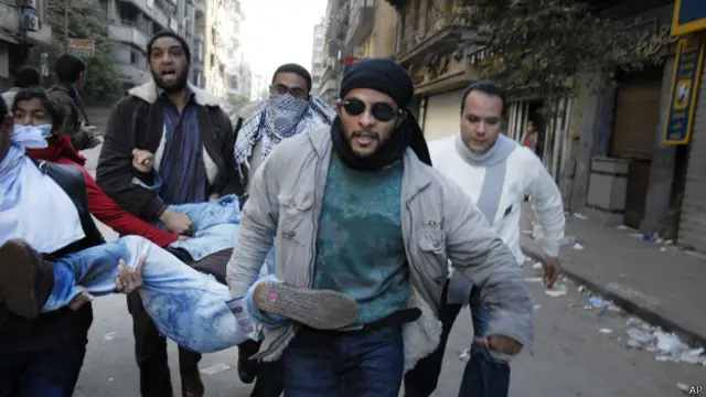 मिस्र में सरकारी विरोधी प्रदर्शनों के दौरान झड़पें